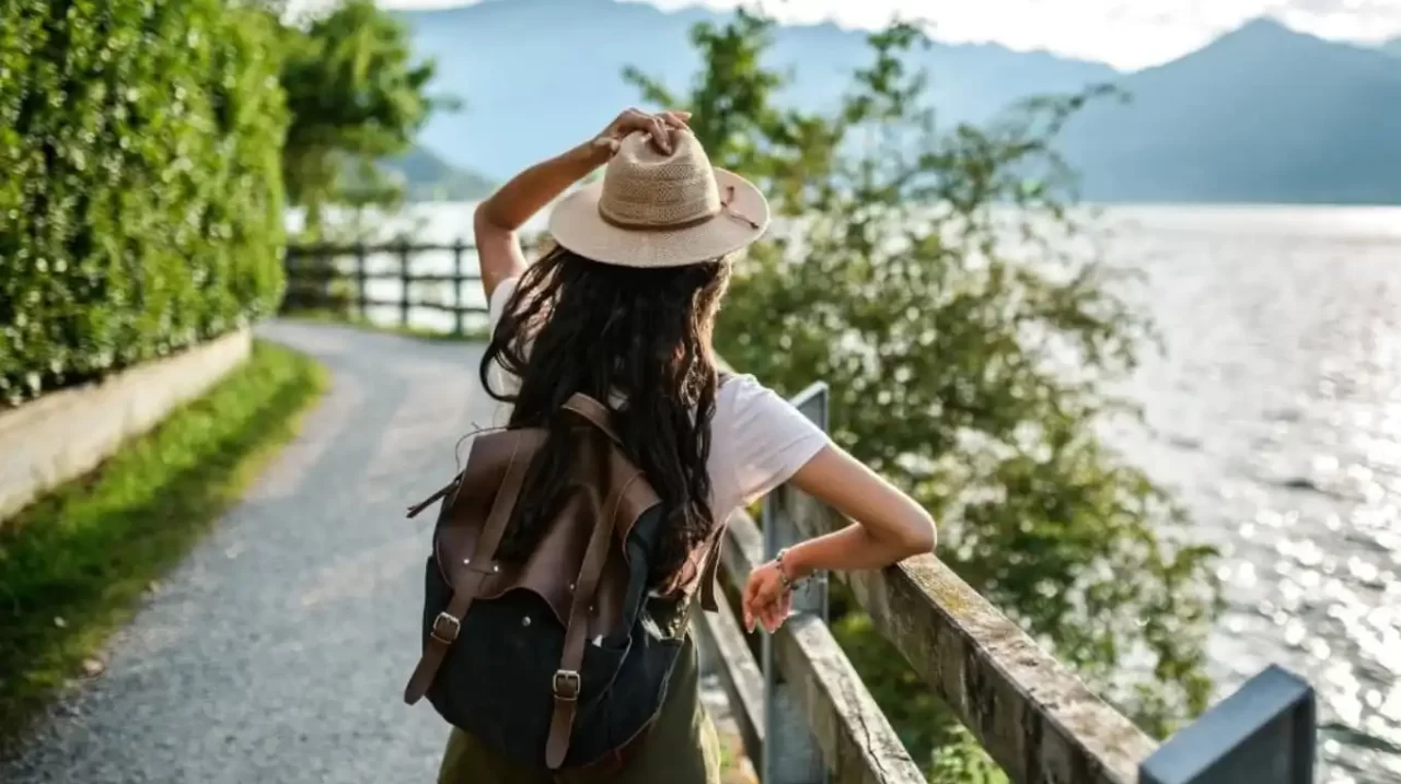 du lịch 1 mình thì nên đi đâu copy