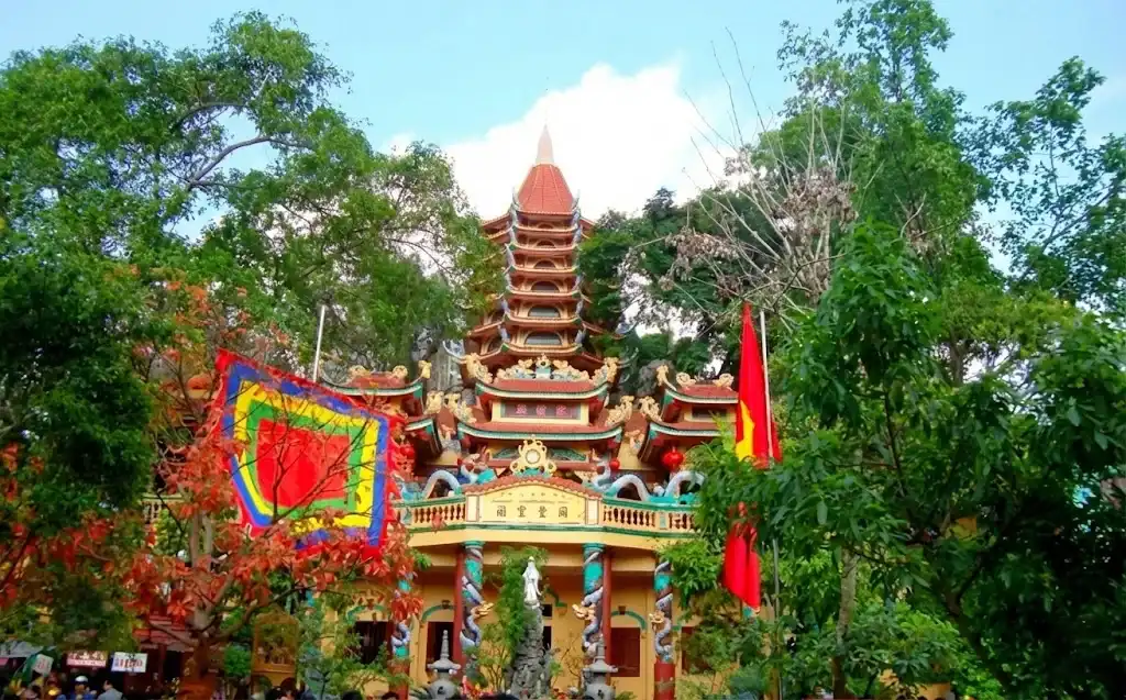 thuê xe đi đền mẫu đồng đăng 22